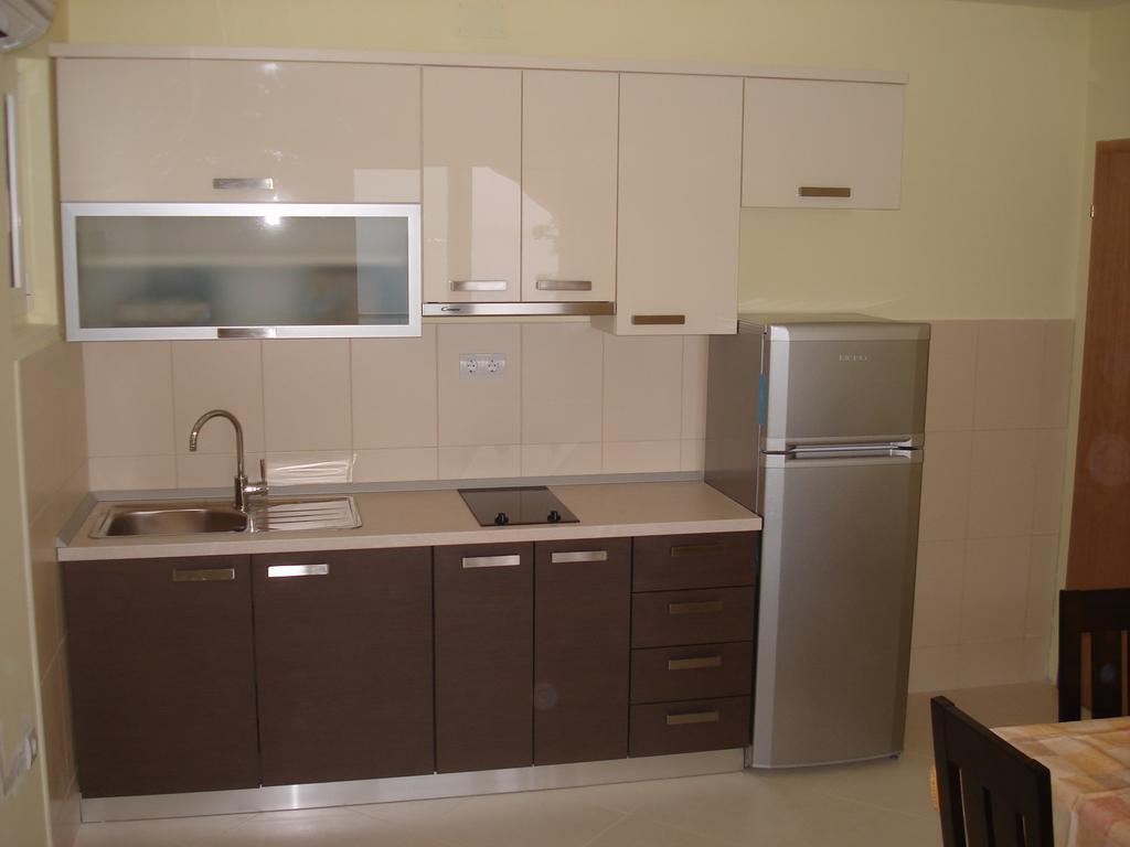 Apartments Villa Amalia Omiš Habitación foto